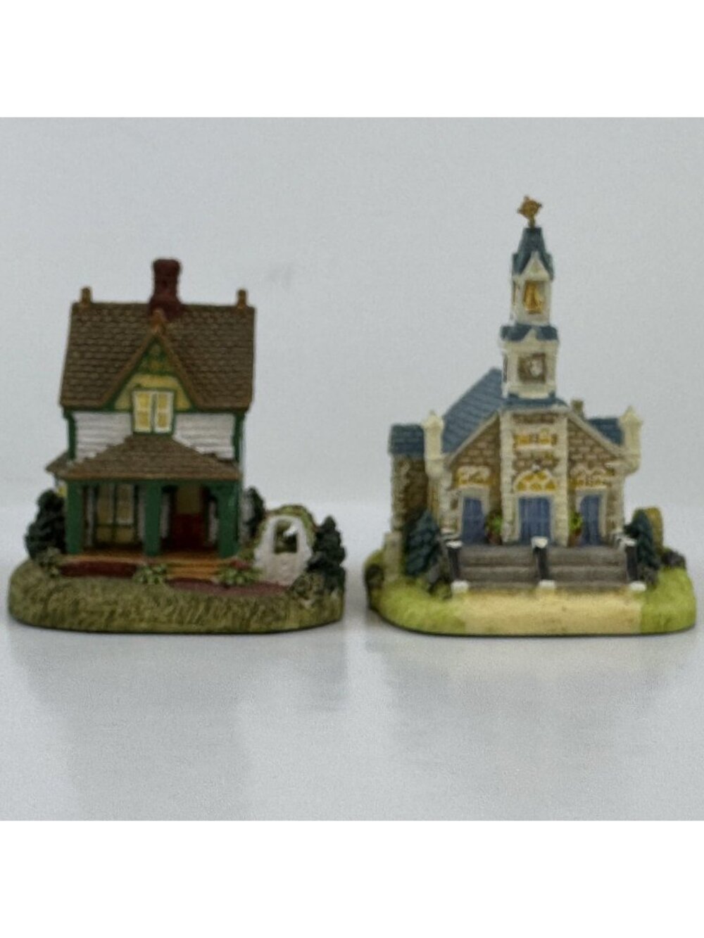 Vtg 1997 Liberty Falls Miniature Village Set Church Of The Epiphany & Parsonage